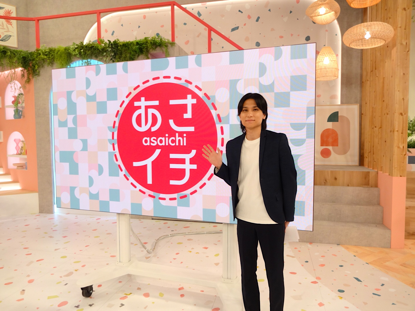 NHK「あさイチ」に出演した代表・中島康恵さん(写真提供:株式会社シニアジョブ)